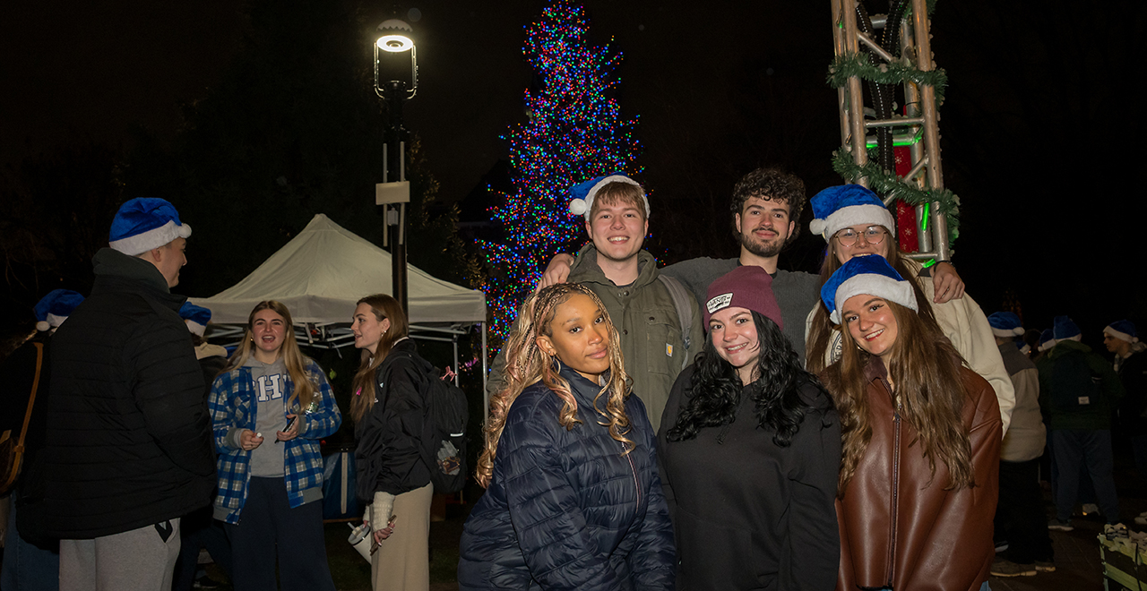 A photo of the 2025 Tree Lighting.