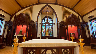 chapel-inside-320