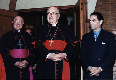 The School presents His Eminence Angelo Cardinal Sodano, Vatican Secretary of State, with an honorary degree during his address on campus.