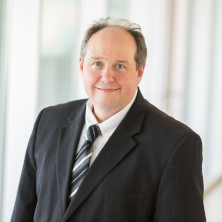 Headshot of Martin Edwards posing