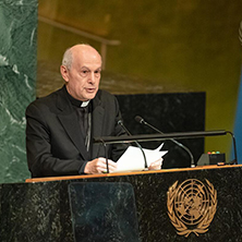 Archbishop Gabriele Giordano Caccia speaking at the United Nations.