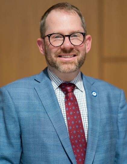 A headshot of DPT Dean Bryan Crable