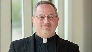 Image of Reverend Chris Ciccarino