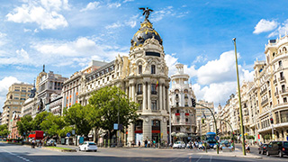 Award-Winning Professor Leads Study Abroad Course in Madrid