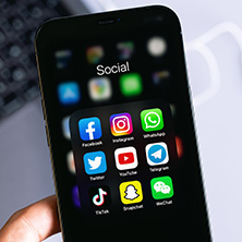 Social media phone apps