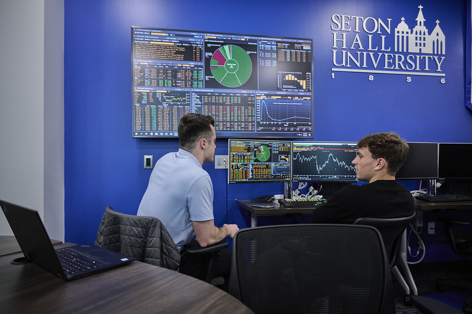 Students in trading room Stillman Students at Connie Awards
